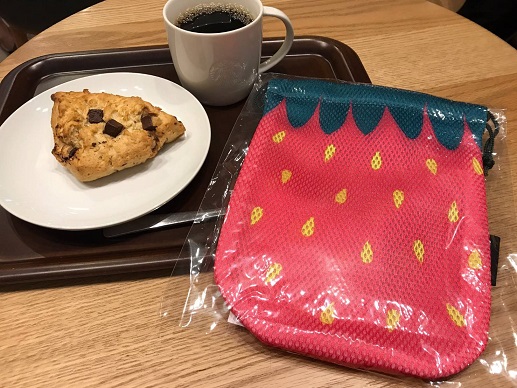 スタバ いちごバッグ の使い道は 値段や素材サイズなどの口コミは Utako S Blog